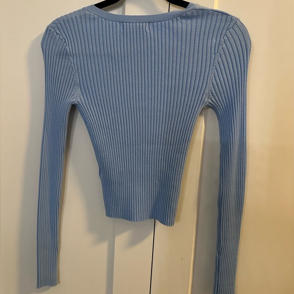 H&M Blue Cardigan / Cropped Sweater - Picture 2 of 2